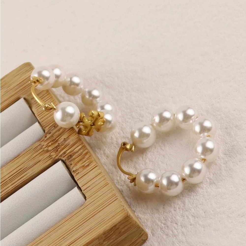 NWT Tory Burch Eleanor Kira Pearl Hoop Earrings - Picture 8 of 10